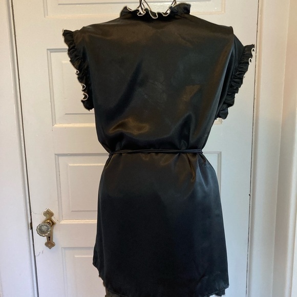 ADORABLE Black Nightie And Robe - Picture 9 of 15